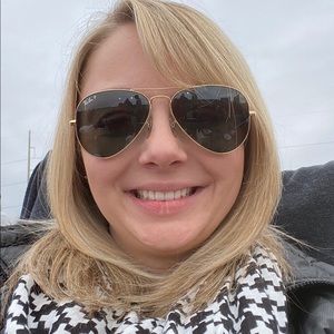 Meet your Posher, Ellie